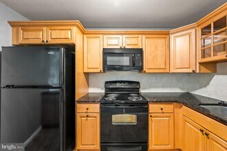 830 Putnam Blvd in Wallingford, PA - Building Photo - Building Photo