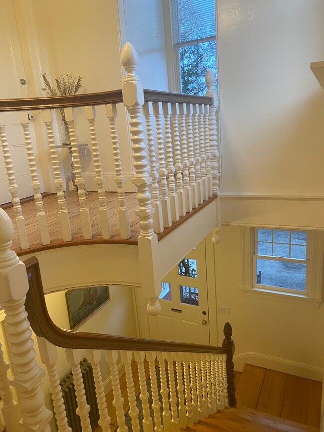 45 Boston Neck Rd Rentals in North Kingstown, RI