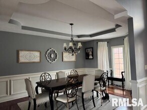 6412 Stonehaven Ridge in Springfield, IL - Building Photo - Building Photo