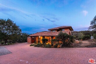 1630 1/2 Will Geer Rd in Topanga, CA - Building Photo - Building Photo