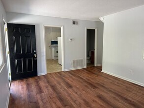 701 Montclair Dr in Wilmington, NC - Building Photo - Building Photo