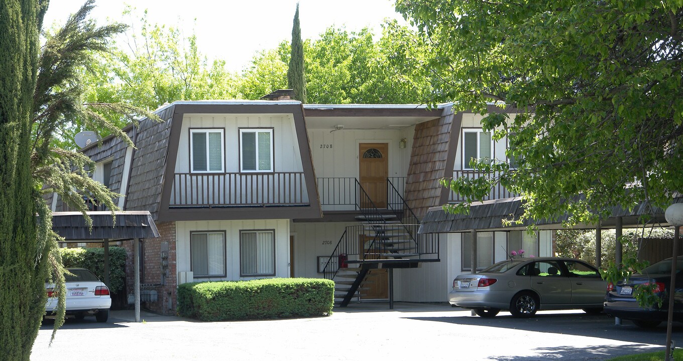 2708 Jones Rd in Walnut Creek, CA - Foto de edificio