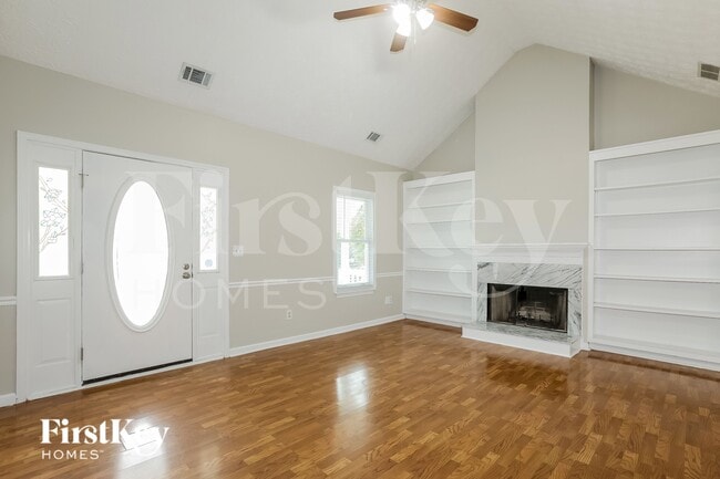 205 Lakefront Dr in Covington, GA - Building Photo - Building Photo