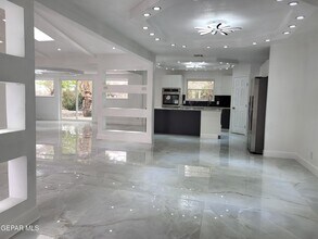 806 Cortijo Dr in El Paso, TX - Building Photo - Building Photo