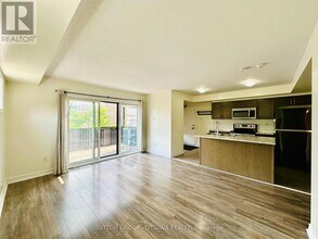 506 Clearbrook Dr in Ottawa, ON - Building Photo - Building Photo