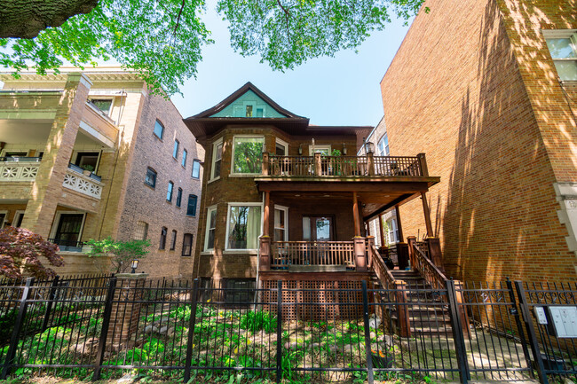 property at 1214 W Granville Ave