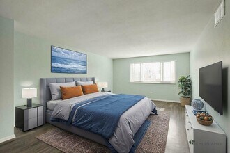 LaRonja Apartments in Lakewood, CO - Foto de edificio - Building Photo