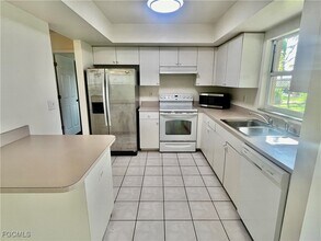 2110 SE 8th Pl in Cape Coral, FL - Building Photo - Building Photo