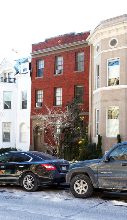 3032 Q St NW in Washington, DC - Foto de edificio