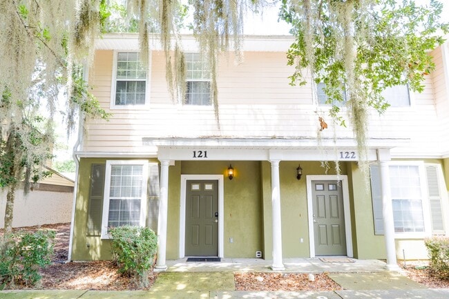 2508 SW 35th Pl