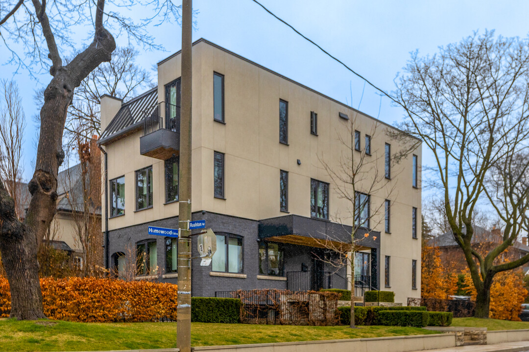 18 Humewood Gdns in Toronto, ON - Building Photo