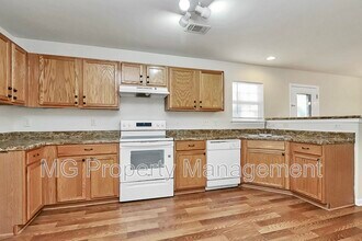 2134 Cindy Creek Ln in Charlotte, NC - Building Photo - Building Photo