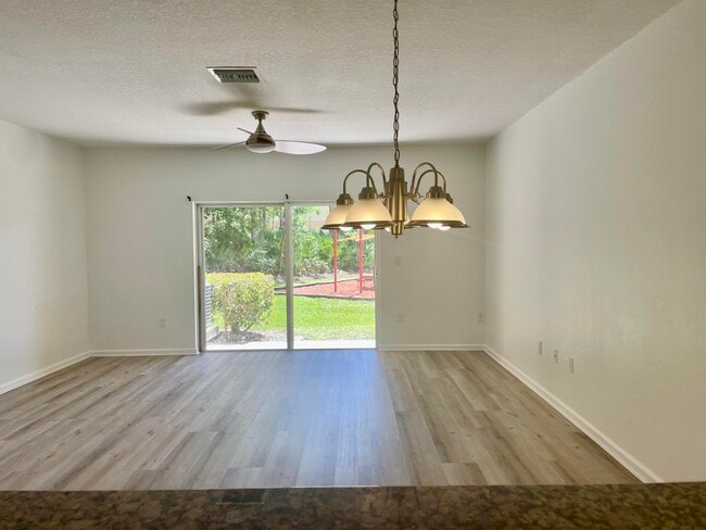 5176 SE Mariner Garden Cir in Stuart, FL - Building Photo - Building Photo