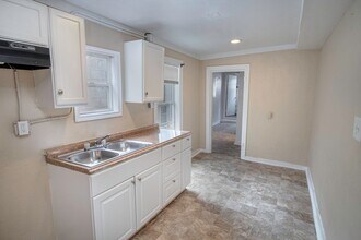 150 Bank St in San Antonio, TX - Building Photo - Building Photo