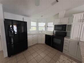 2132 Sabal Palm Dr in Lakeland, FL - Building Photo - Building Photo