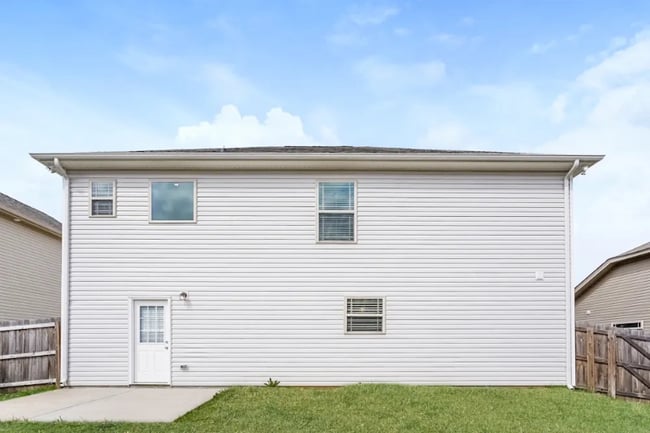 1073 Berra Dr in Springfield, TN - Building Photo - Building Photo