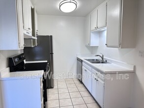 1810 Broadway St in Oceanside, CA - Building Photo - Building Photo