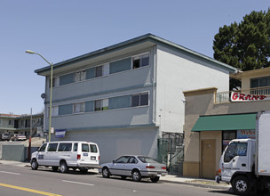 10010 MacArthur in Oakland, CA - Foto de edificio - Building Photo