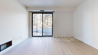 207 E Arbor Ave in Bismarck, ND - Building Photo