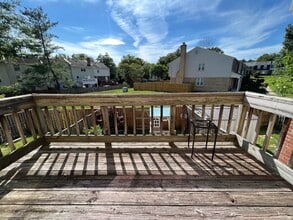 6046 Bonnie Bern Ct in Burke, VA - Building Photo - Building Photo