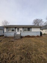 511 E 8th St in Rock Falls, IL - Building Photo