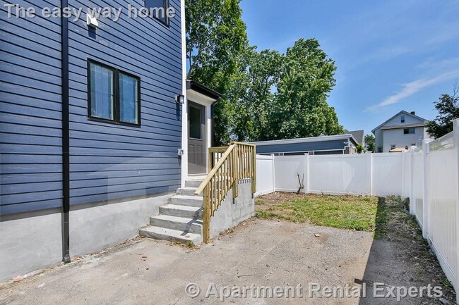 120 Jerome St in Medford, MA - Building Photo - Building Photo