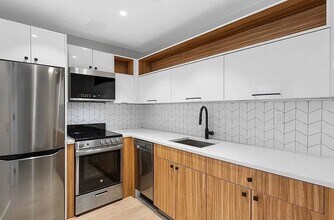 60 W 125th St in New York, NY - Building Photo - Building Photo