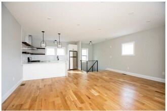 10 Haynes St in Boston, MA - Building Photo - Building Photo