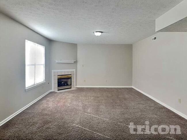 614 Eastpointe Dr in Shelbyville, IN - Building Photo - Building Photo