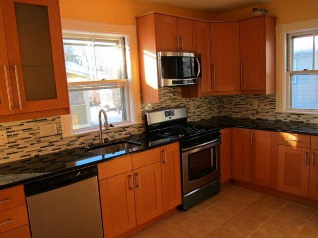 25 Cutter St in Belmont, MA - Building Photo - Building Photo