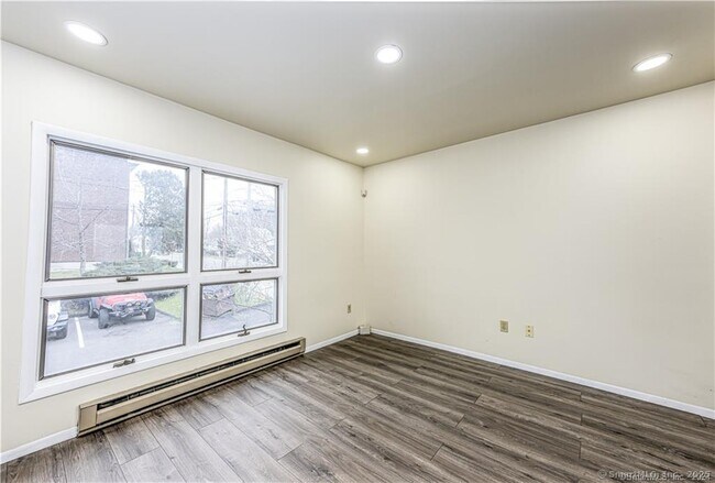 175 W Spring St in West Haven, CT - Building Photo - Building Photo