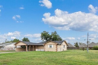 1601 Elizabeth St in Kaufman, TX - Building Photo - Building Photo