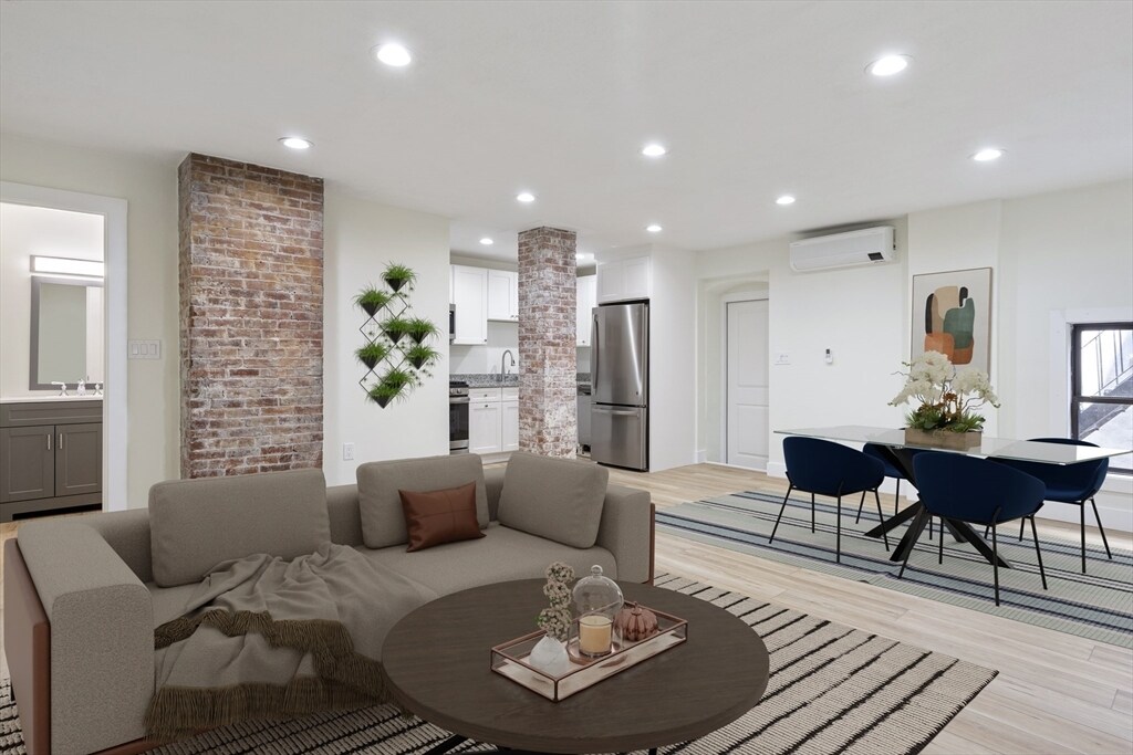 128 Webster St in Boston, MA - Building Photo