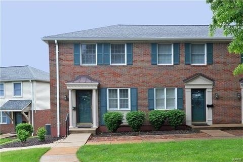 Brentwood Forest Condominium in St. Louis, MO - Building Photo