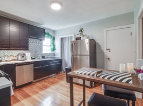 354 Beacon St, Unit 3 in Somerville, MA - Building Photo