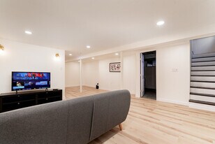 35 Alpha Dr in Florissant, MO - Building Photo