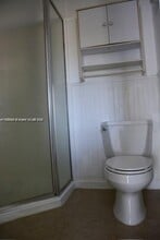 1610 SW 87th Ct in Miami, FL - Building Photo - Building Photo