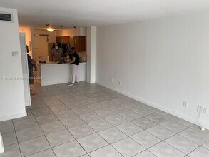 750 NE 64th St in Miami, FL - Building Photo - Building Photo