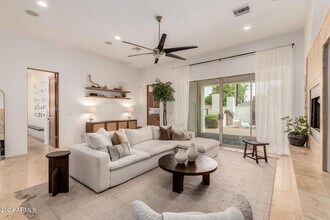 1953 E Montebello Ave in Phoenix, AZ - Building Photo - Building Photo