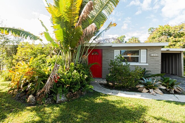 1380 Delmar Ln in Naples, FL - Building Photo - Building Photo