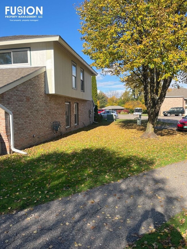 property at 209 Ledgewood Cir