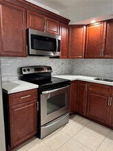 3710 NW 21st St in Lauderdale Lakes, FL - Building Photo - Building Photo