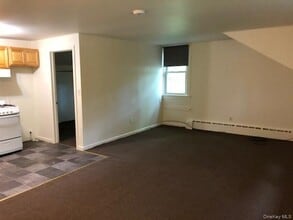 49 Congers Rd in New City, NY - Building Photo - Building Photo