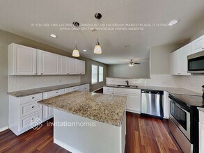 825 Poncho Ln in Haslet, TX - Foto de edificio - Building Photo