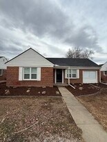 1971 Roslyn St in Denver, CO - Building Photo