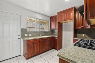 1524 Coolidge Ave in Pasadena, CA - Foto de edificio - Building Photo