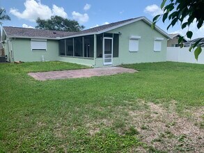 7462 120th Ave in Largo, FL - Building Photo - Building Photo