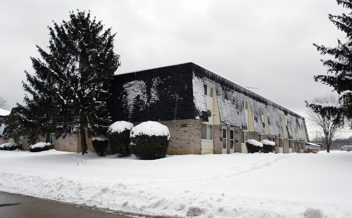 1415 Herbert Dr in Lorain, OH - Building Photo