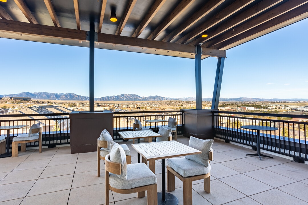 The Lock at Flatirons in Broomfield, CO - Foto de edificio