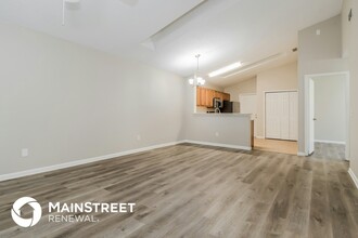 8761 Pinevalley Ln in Jacksonville, FL - Building Photo - Building Photo